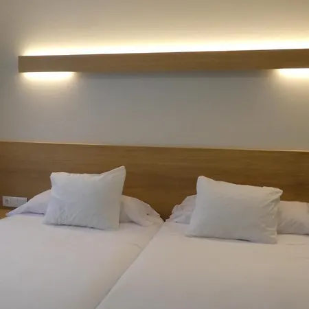 Plaza Pombo - Bed & Breakfast Santander