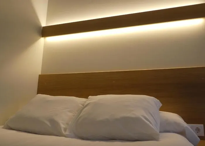 Plaza Pombo - Bed & Breakfast Santander