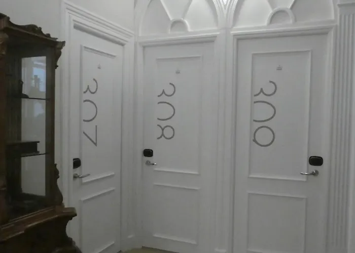 住宿加早餐酒店 Plaza Pombo - 桑坦德