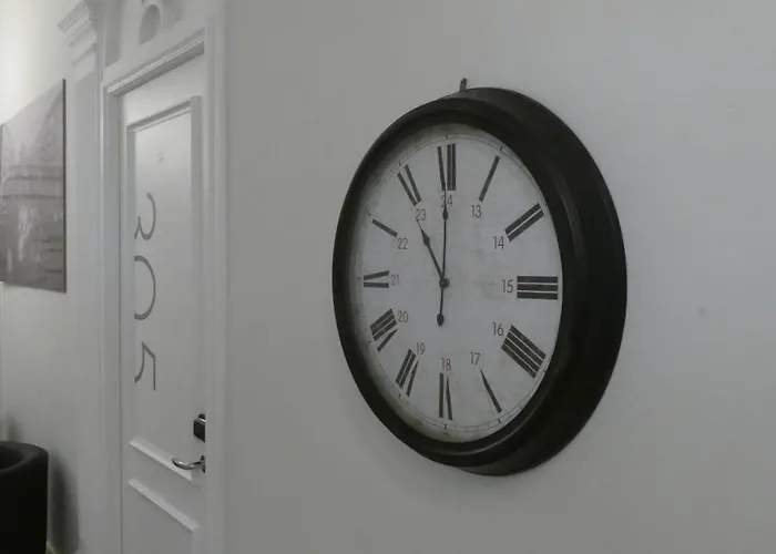 Plaza Pombo - Bed & Breakfast Santander