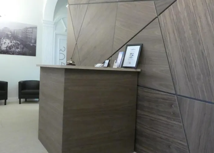 Plaza Pombo - Bed & Breakfast Santander