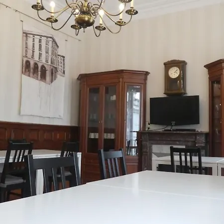 Frühstückspension Plaza Pombo - 4*