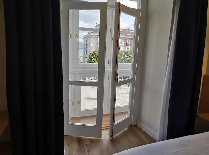 Nocleg ze śniadaniem Plaza Pombo - 4*